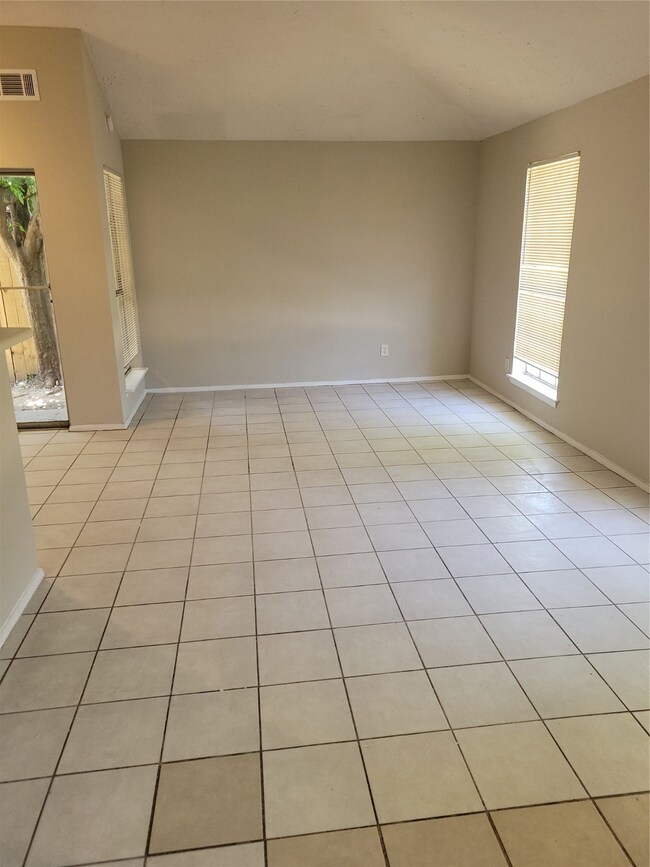 6721 Greenyard Dr, Houston, TX 77086 - photo 3