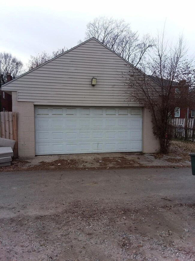 Garage