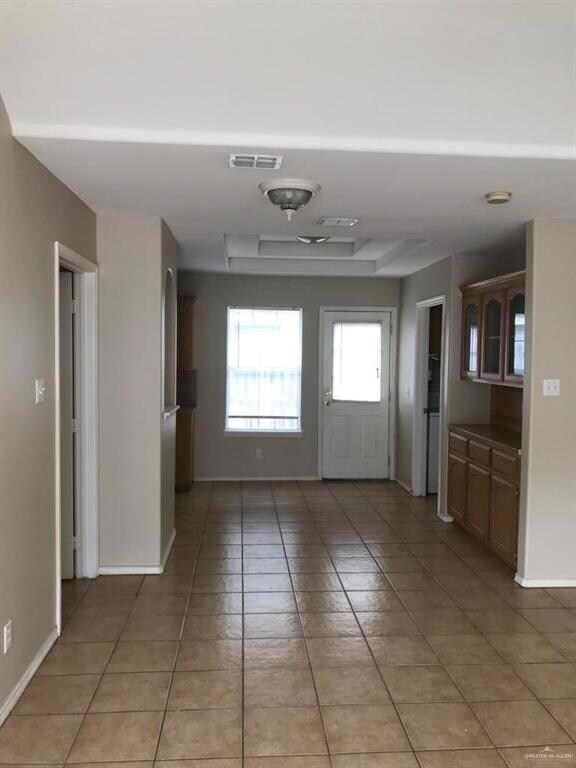 417 La Mancha Dr unit 4, Edinburg, TX 78541 - photo 4