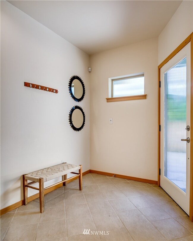 6024 Fauntleroy (Back Row) Way SW unit A, Seattle, WA 98136 - photo 5