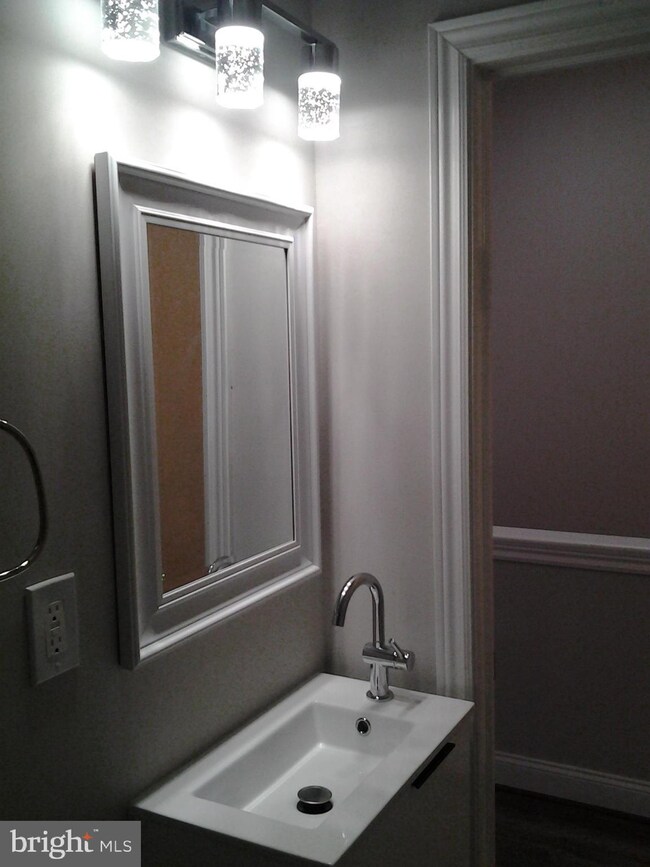 1525 N Bond St, Baltimore, MD 21213 - photo 6