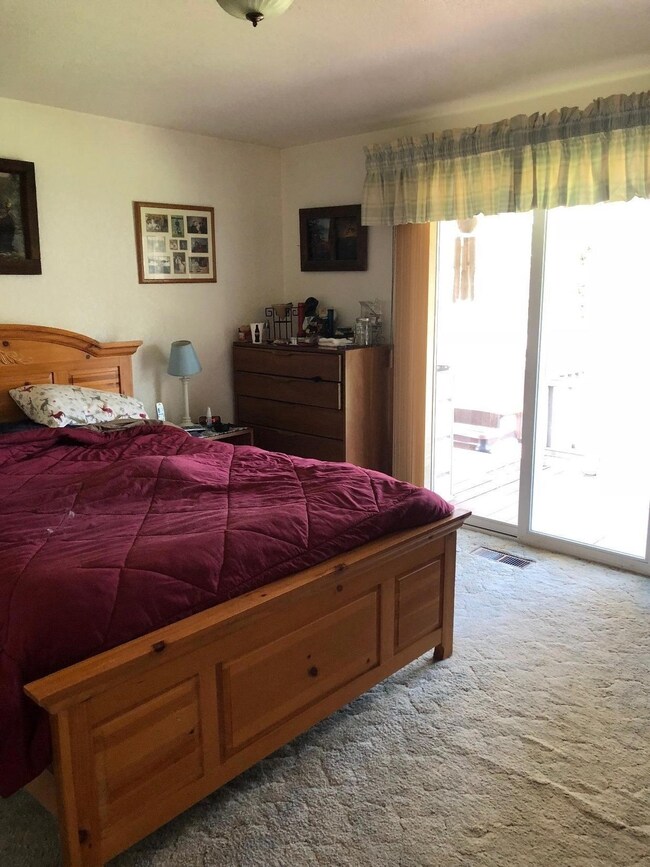 283 West St, Merlin, OR 97532 - photo 6