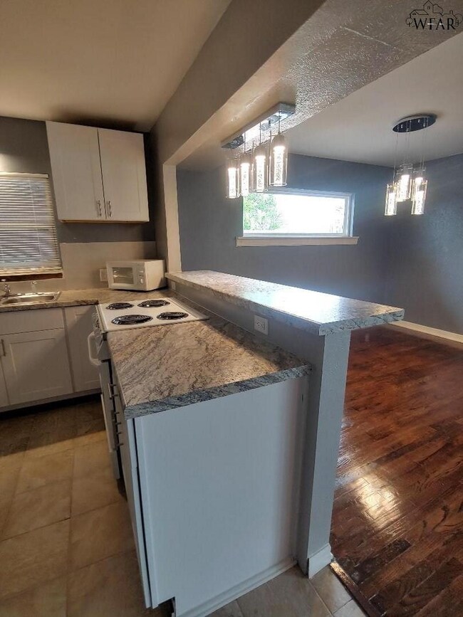 3710 Herring Ln, Wichita Falls, TX 76302 - photo 6