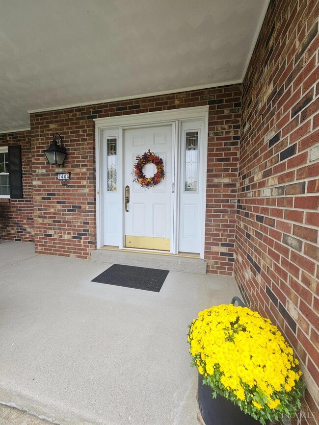 7404 Applebud Dr, Cincinnati, OH 45247 - photo 6