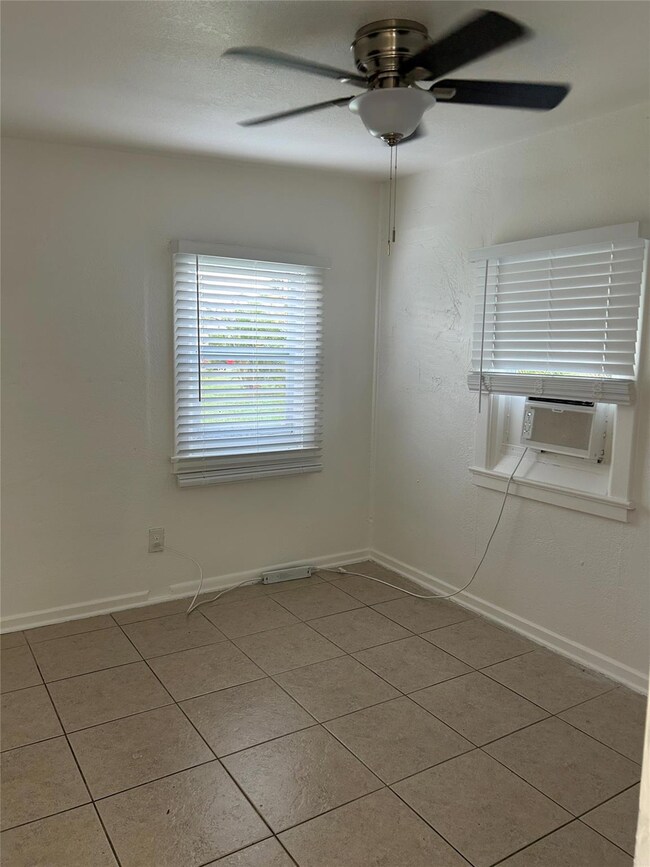 626 37th St unit B, West Palm Beach, FL 33407 - photo 5