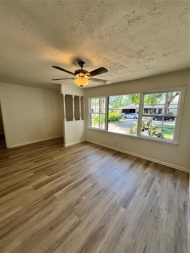 6062 Lisa Ln, Houston, TX 77021 - photo 6