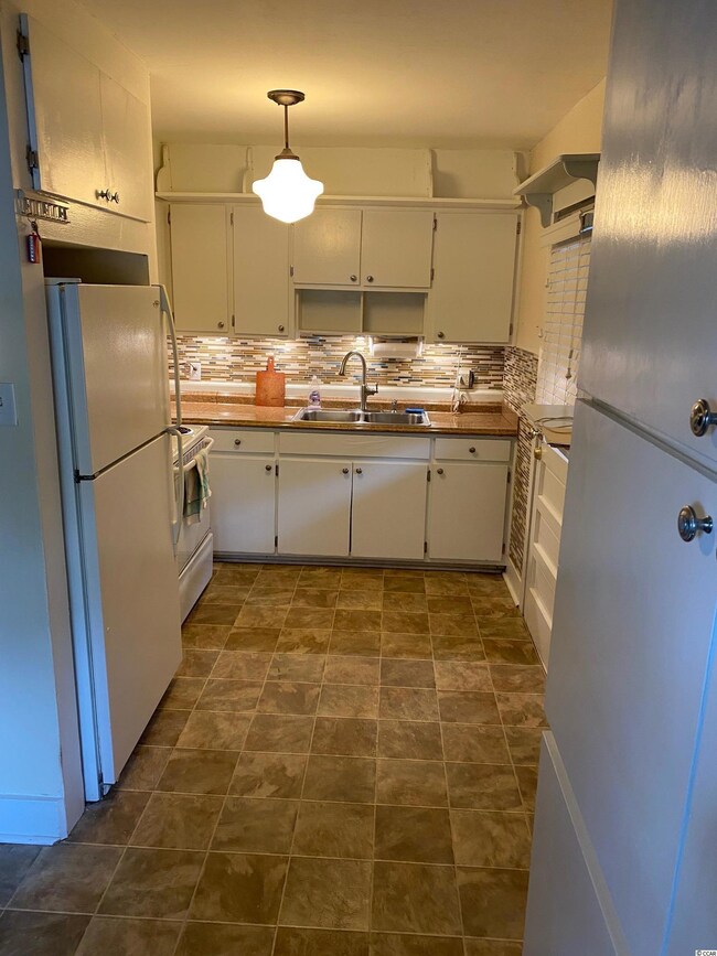 616 Bayview Dr, Georgetown, SC 29440 - photo 4