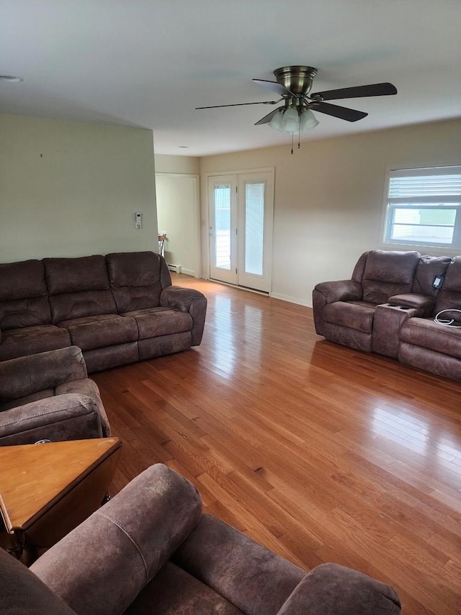 341 E Grayson St, Hillsville, VA 24343 - photo 7