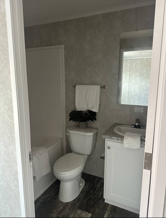 2555 Hedrick Ct, Decatur, IL 62526 - photo 4