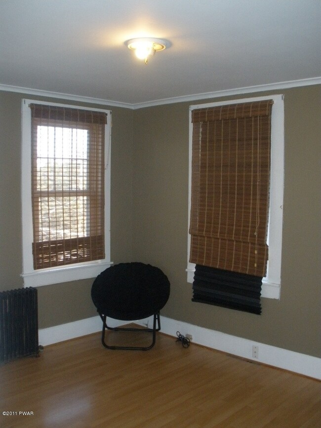 718 High St, Honesdale, PA 18431 - photo 6