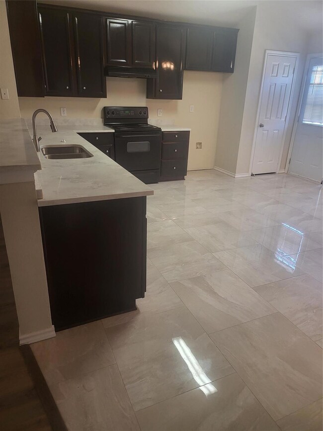 2313 Belmont Park Dr, Denton, TX 76210 - photo 3