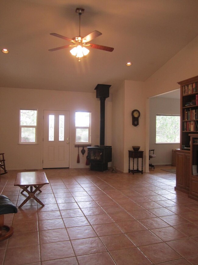 4736 S Kidder Loop Rd, Etna, CA 96027 - photo 3