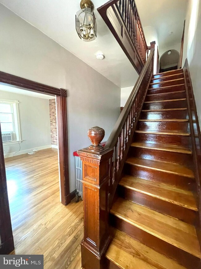 953 W Washington St, Hagerstown, MD 21740 - photo 5