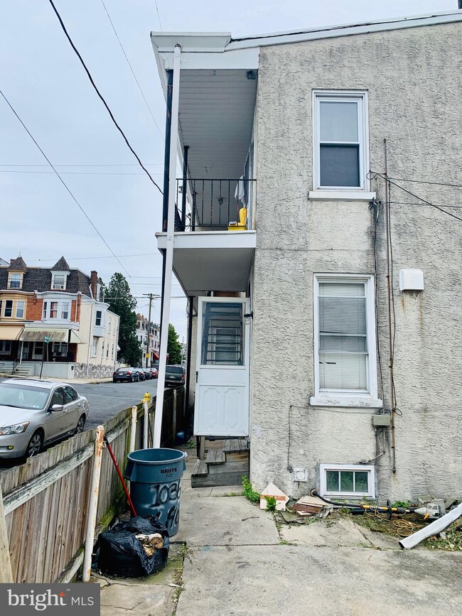 1233 Spring St, Reading, PA 19604 - photo 4