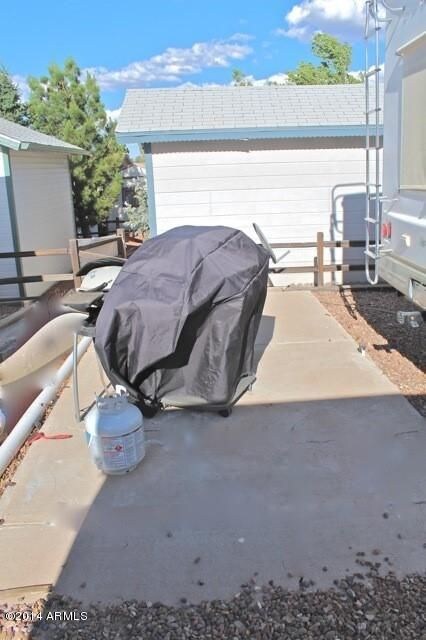 Lot-4 patio