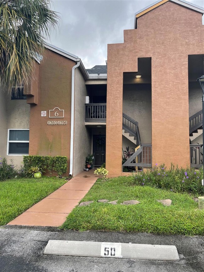 11366 SW 3rd St unit 11366, Pembroke Pines, FL 33025 - photo 6