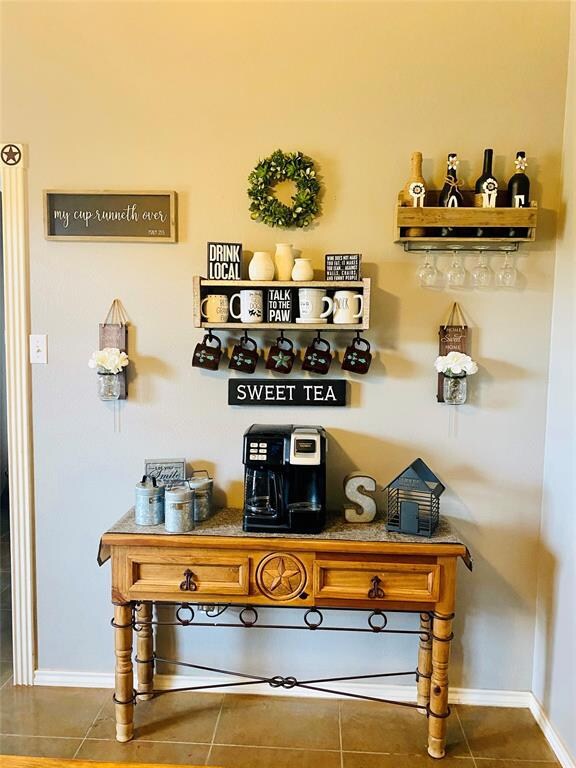 104 Harmony Cir, Weatherford, TX 76087 - photo 6