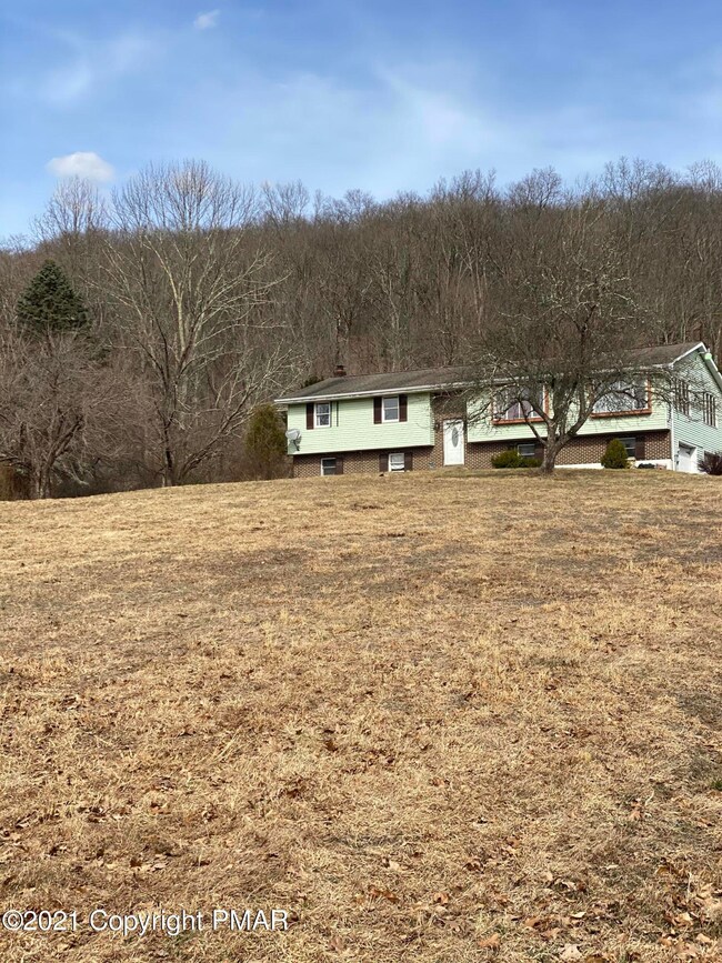 1270 Mutton Hollow Rd, Stroudsburg, PA 18360 - photo 4