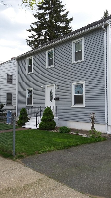 17 Kosciusko St, Indian Orchard, MA 01151 - photo 2