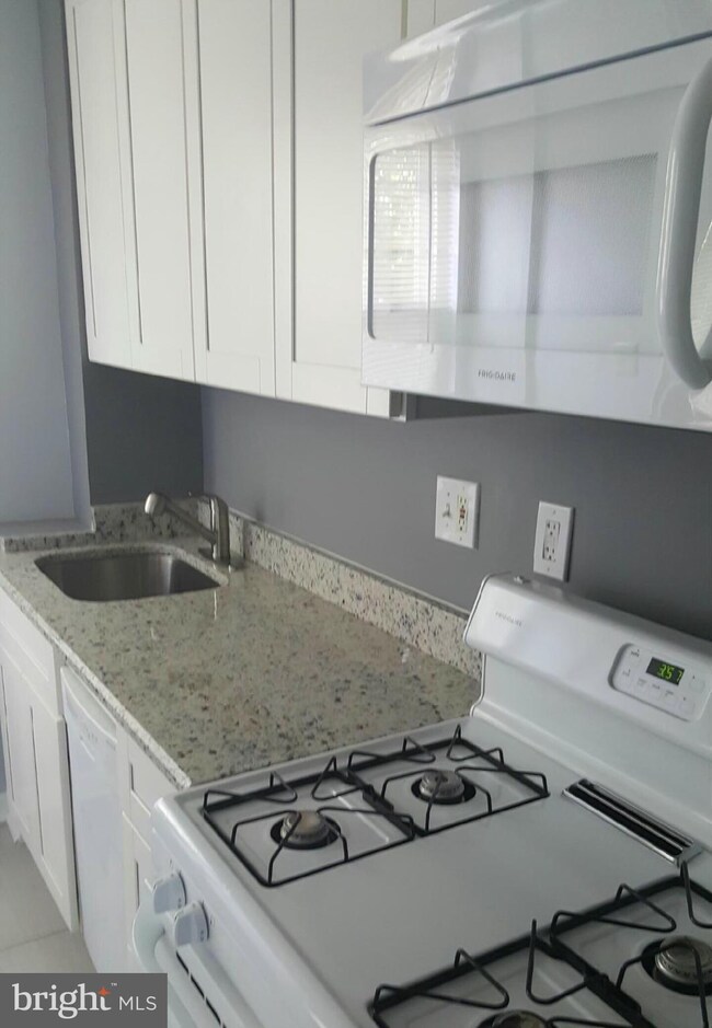 4230 H St SE, Washington, DC 20019 - photo 3