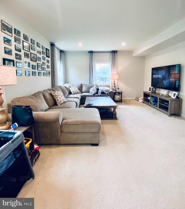 856 W Chestnut St, Coatesville, PA 19320 - photo 5