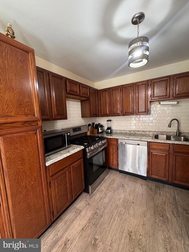 100 Wyndmoor Dr, East Windsor, NJ 08520 - photo 7