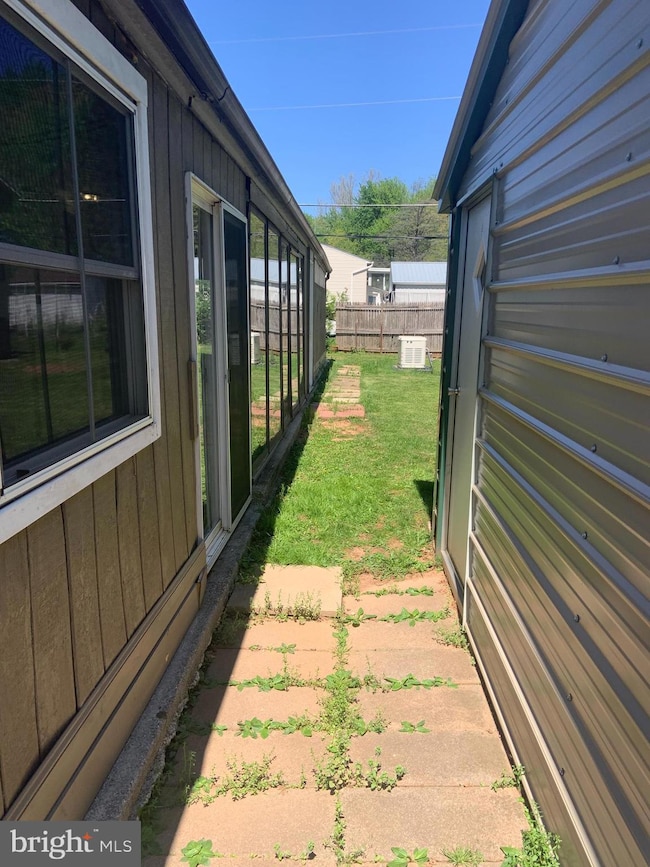 460 Lumber St, Middletown, PA 17057 - photo 6