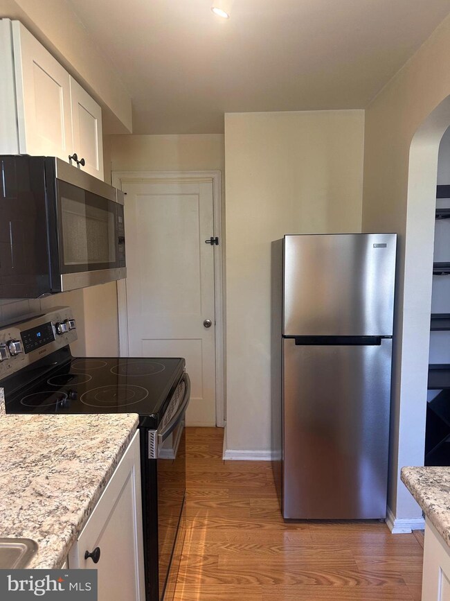 19 Pennsylvania Ave, Wayne, PA 19087 - photo 5