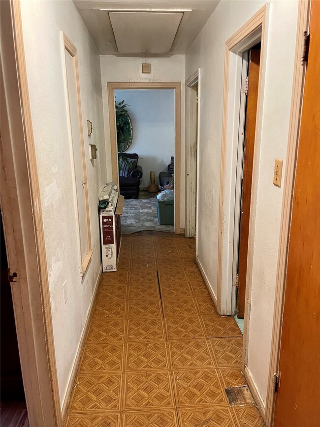 6933 Peyton St, Houston, TX 77028 - photo 4