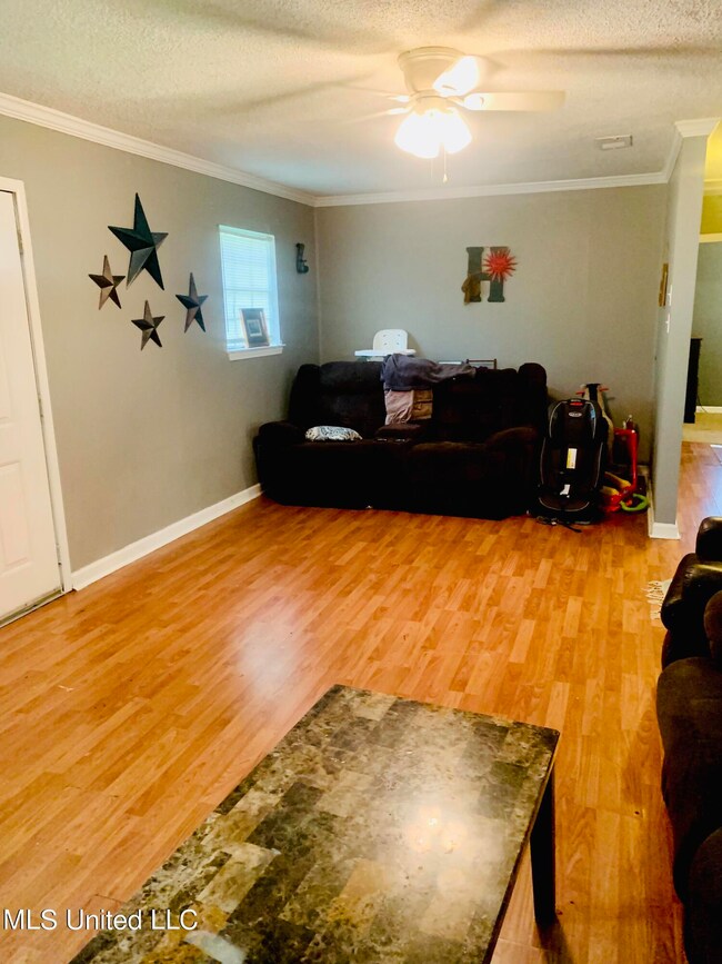 6917 Barnes Rd, Moss Point, MS 39563 - photo 4