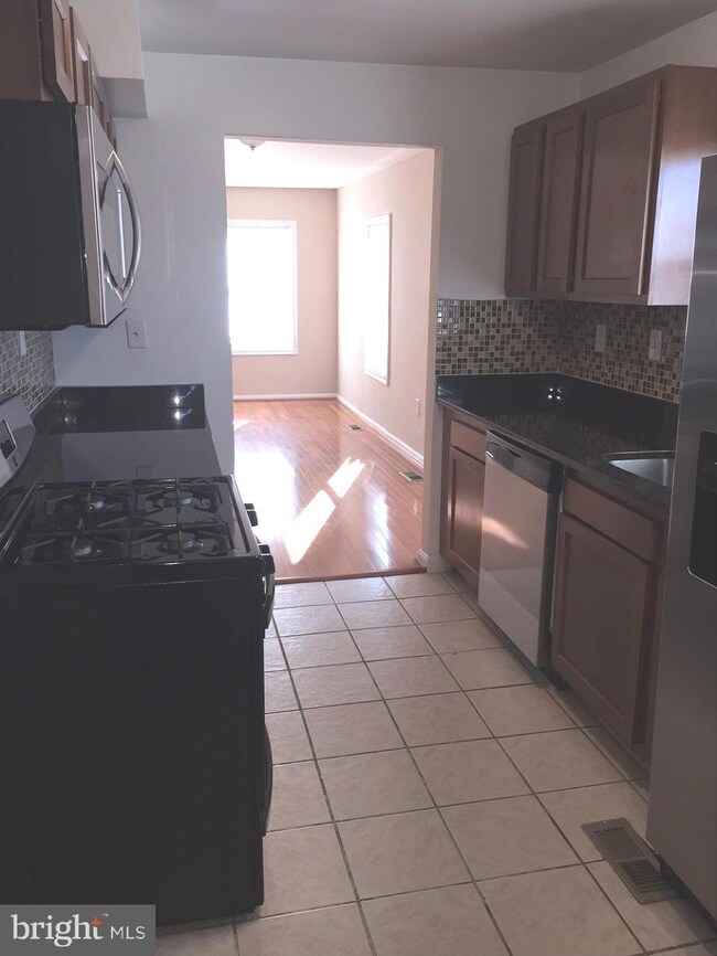 905 Balboa Ave, Capitol Heights, MD 20743 - photo 6