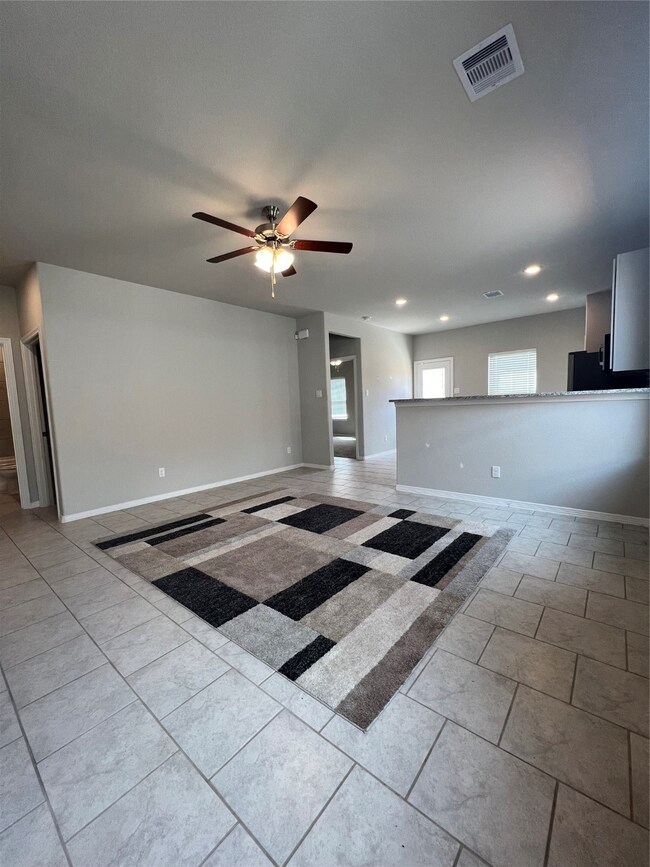 25807 Goldhurst Ln, Tomball, TX 77375 - photo 2