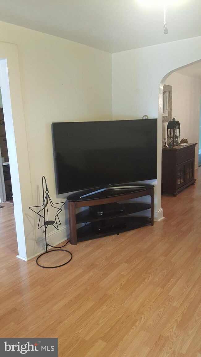 308 W Sherman St, McAdoo, PA 18237 - photo 5