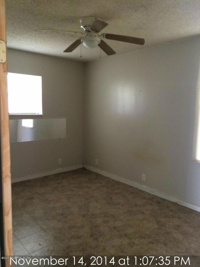 10631 Pinholster Rd, Jacksonville, FL 32218 - photo 2