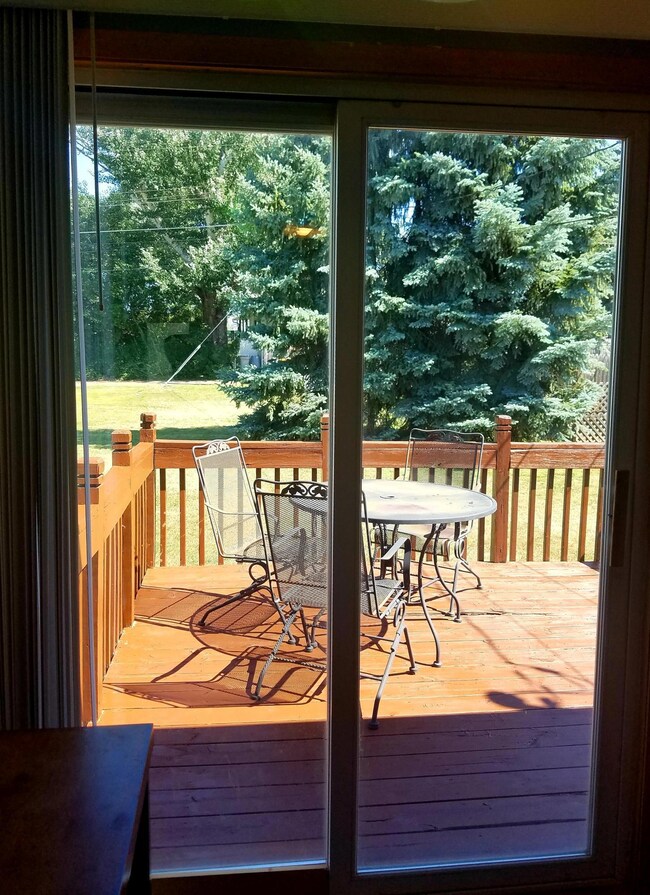 20200727_130036 patio door