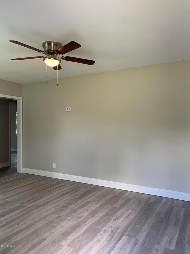 1094 Lake Shore Blvd, Jacksonville, FL 32205 - photo 3