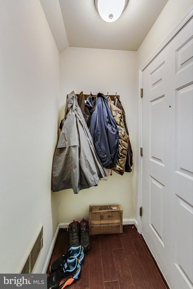 2931 Gilder Way, Dumfries, VA 22026 - photo 5