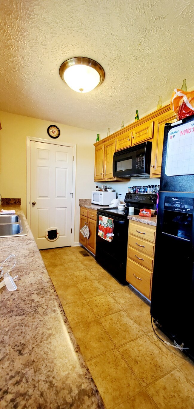 102 Sunrise Ct, Shelbyville, TN 37160 - photo 6