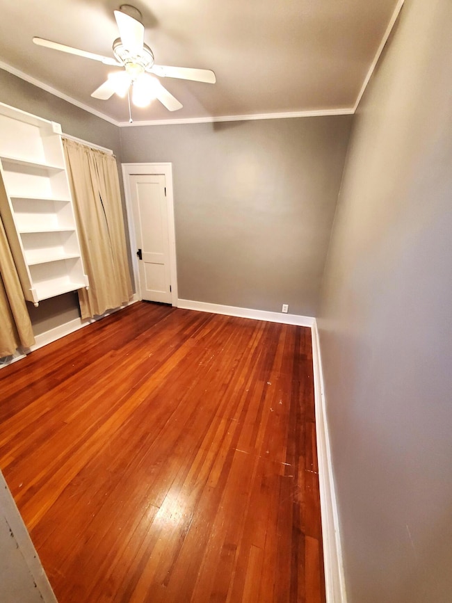 138 N Grant St, Crown Point, IN 46307 - photo 3