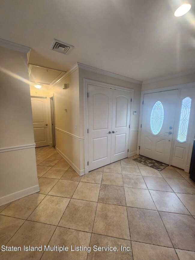 218 Montreal Ave, Staten Island, NY 10306 - photo 3