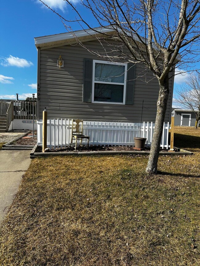 4296 Birmingham Ave, Wayland, MI 49348 - photo 2