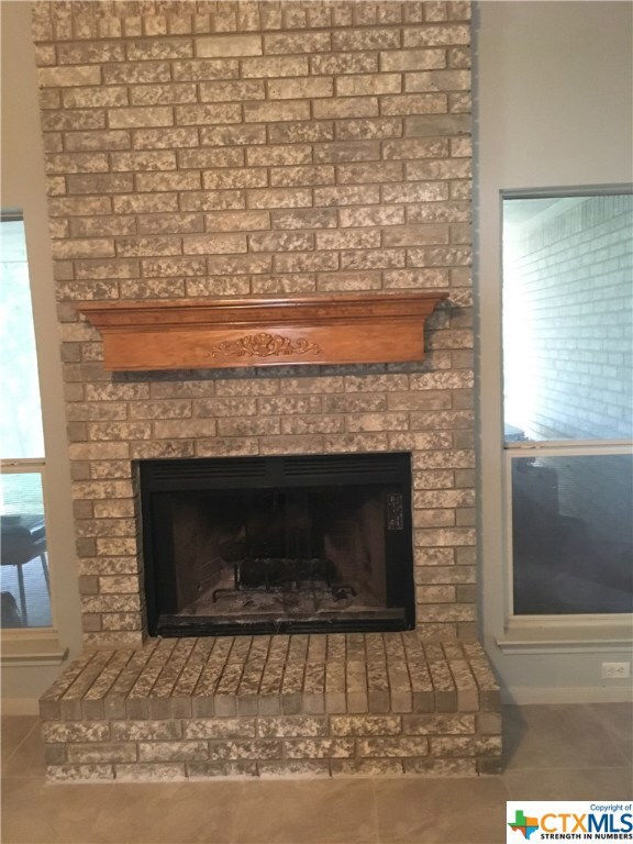 1404 High Chapparal Dr, Copperas Cove, TX 76522 - photo 6