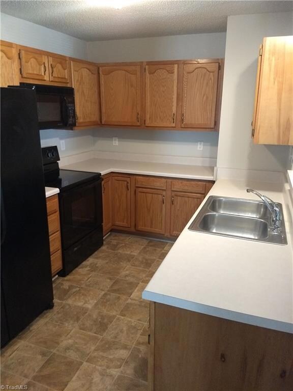 814 Rivertree Ln unit 814, Winston Salem, NC 27103 - photo 6