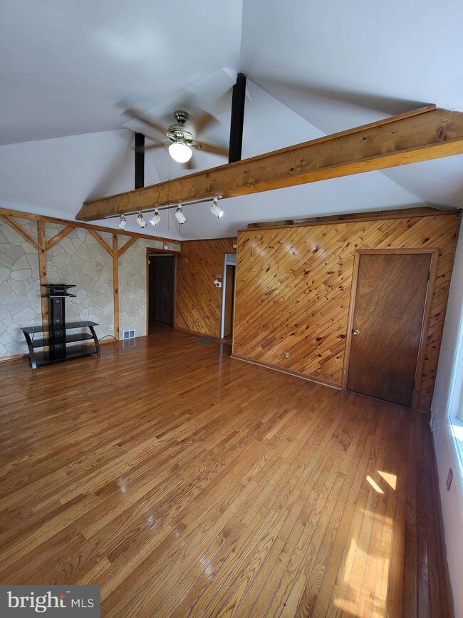 1326 Broadway Blvd, Reading, PA 19607 - photo 6