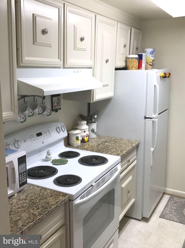 3618 Gleneagles Dr, Silver Spring, MD 20906 - photo 7