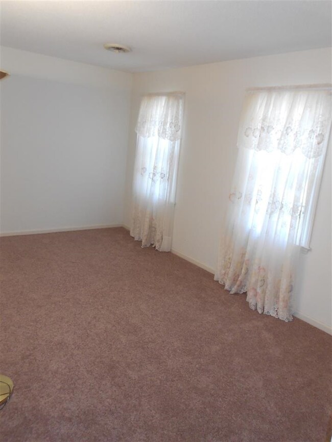 2108 Perry Dr, Jacksonville, NC 28546 - photo 3