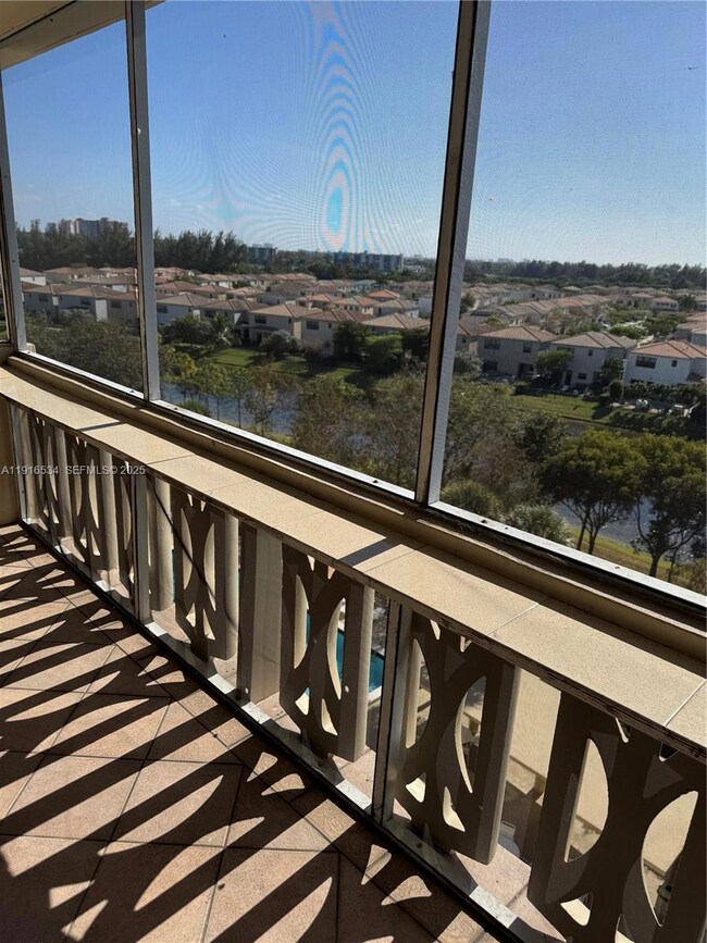 Canongate Condominiums unit 714, Miami, FL 33179 - photo 4