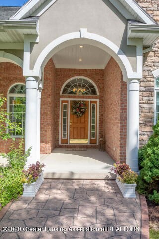 4035 River Cove Dr, Lansing, MI 48917 - photo 5