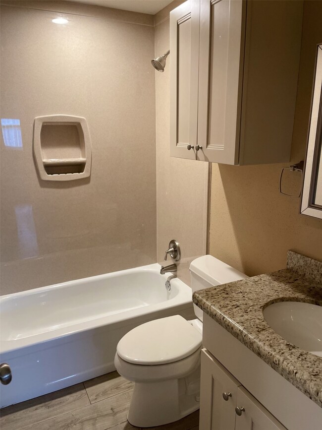 16807 David Glen Dr, Friendswood, TX 77546 - photo 6