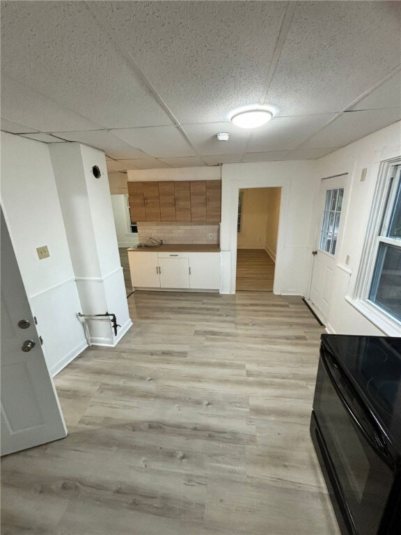 27 Montcalm St, Woonsocket, RI 02895 - photo 4